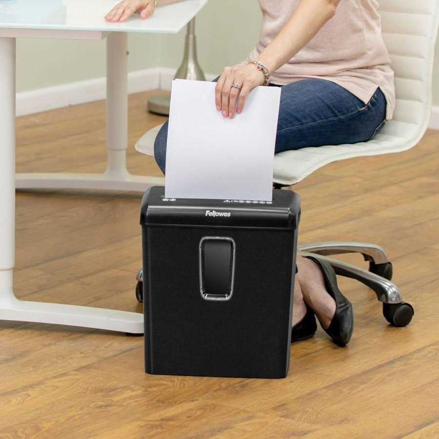 Fellowes Powershred 6ct Cross-Cut Paper Shredder - Image 3