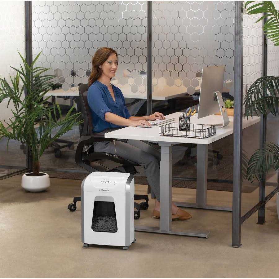 Fellowes Powershred 12-Sheet Cross-Cut Paper Shredder - Image 3