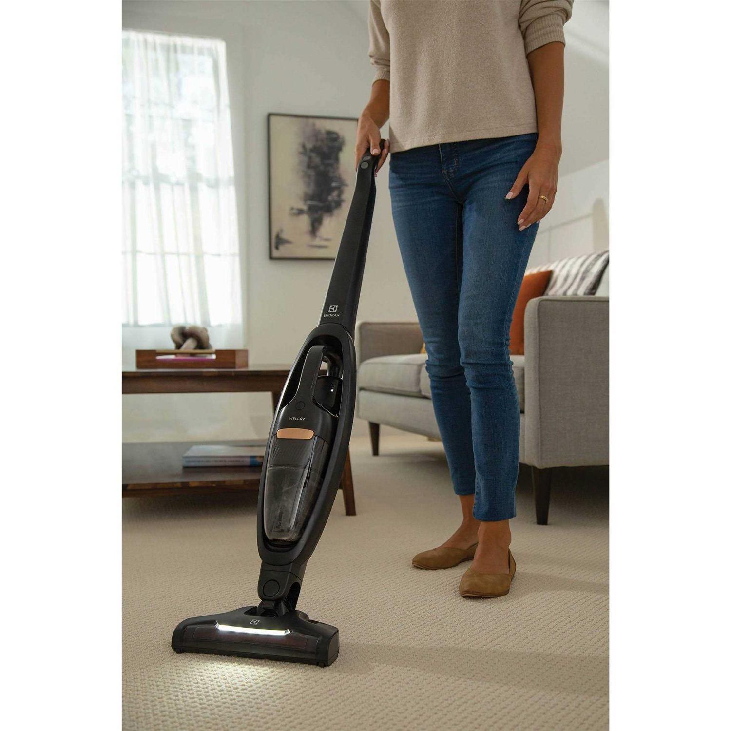 Electrolux WellQ7 Cordless Vacuum Blue - Image 3