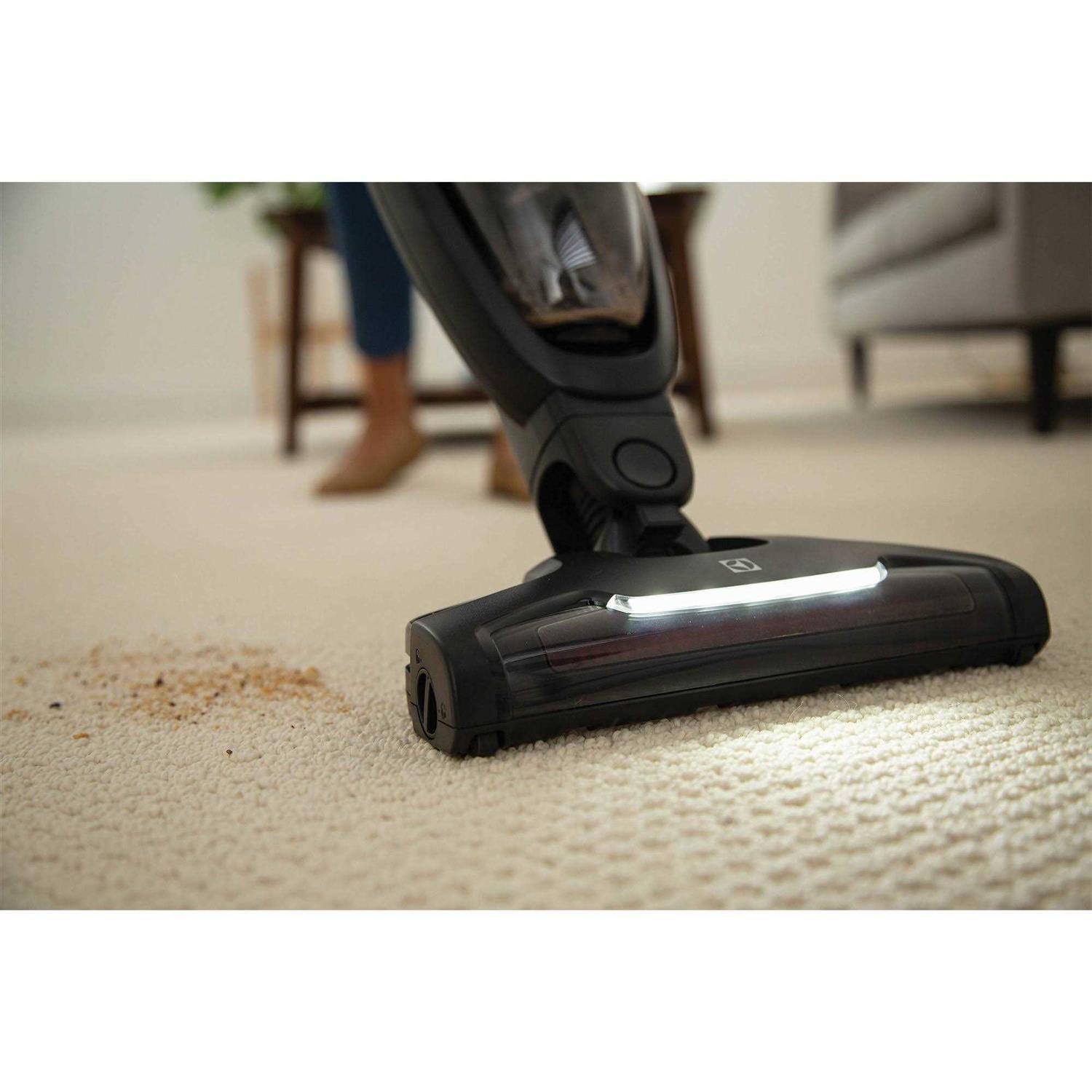 Electrolux WellQ7 Cordless Vacuum Blue - Image 4
