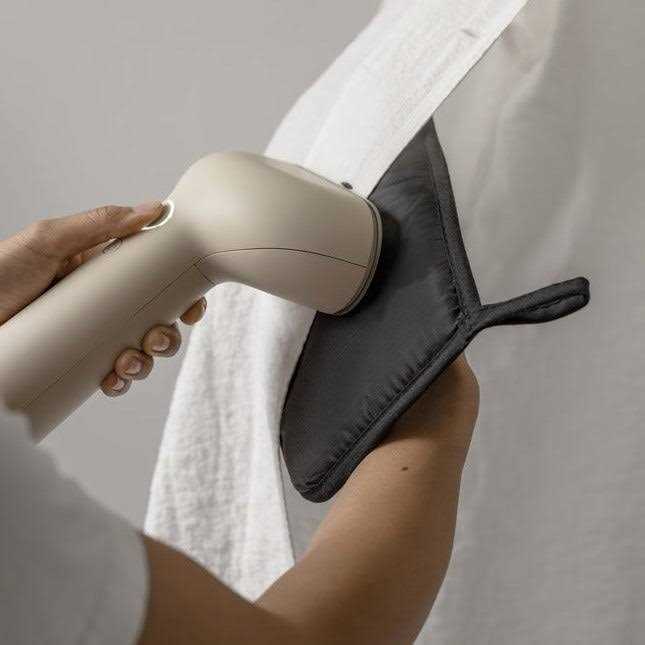 Steamery Cirrus 3 Iron Steamer - Image 4