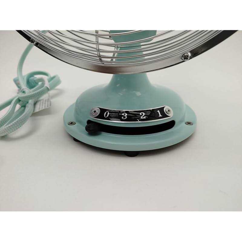 Better Homes & Gardens Retro 3-Speed Metal Tilted-Head Oscillation Table Fan - Image 5