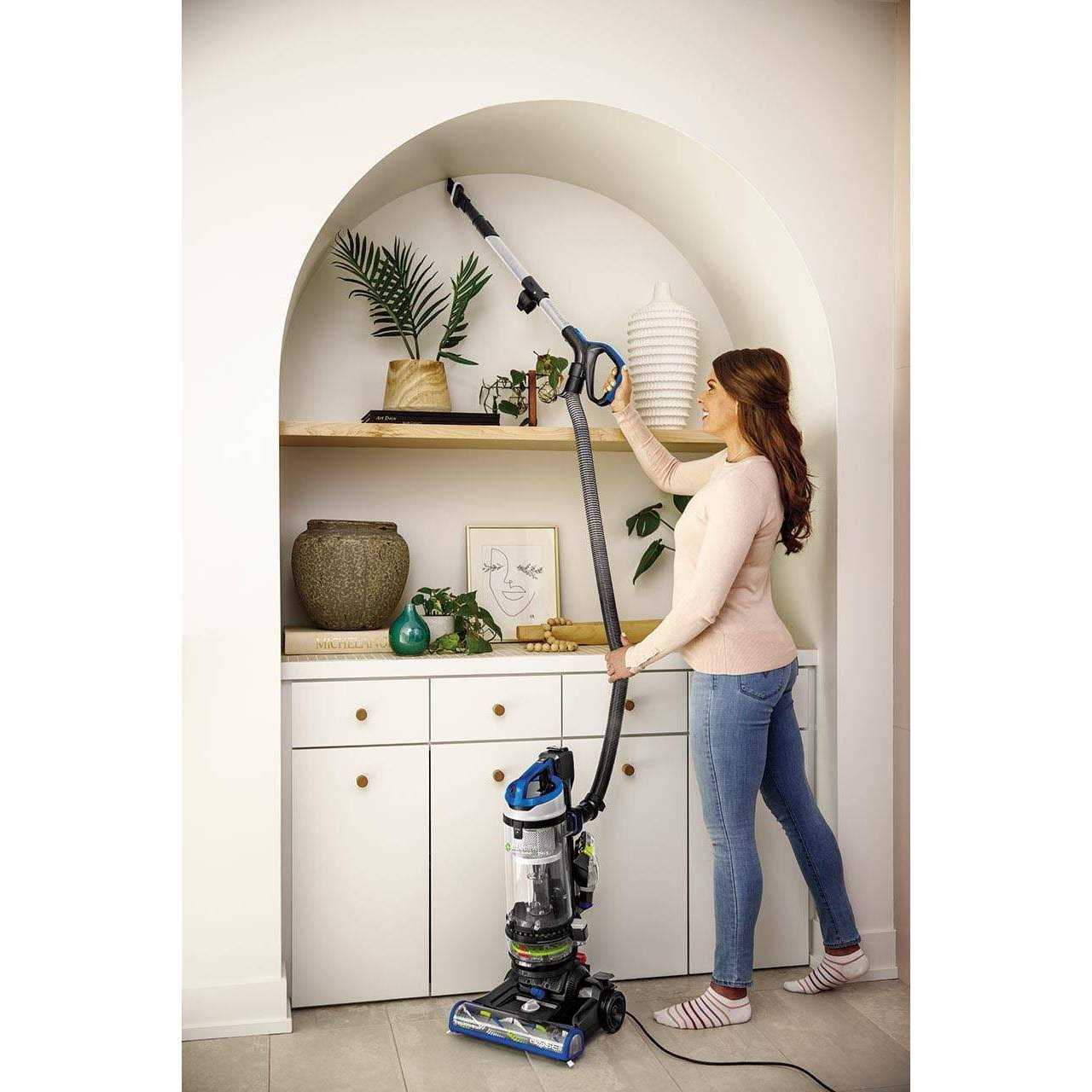 Bissell CleanView Swivel Rewind Pet Reach Upright Vacuum - Image 4