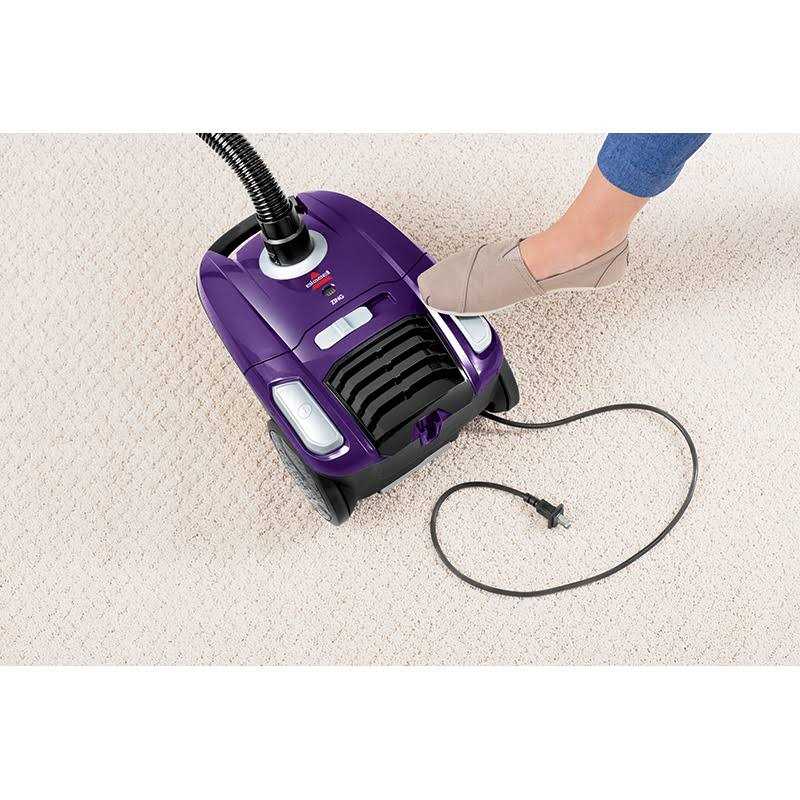 Bissell Zing Bagged Canister Vacuum - Image 5